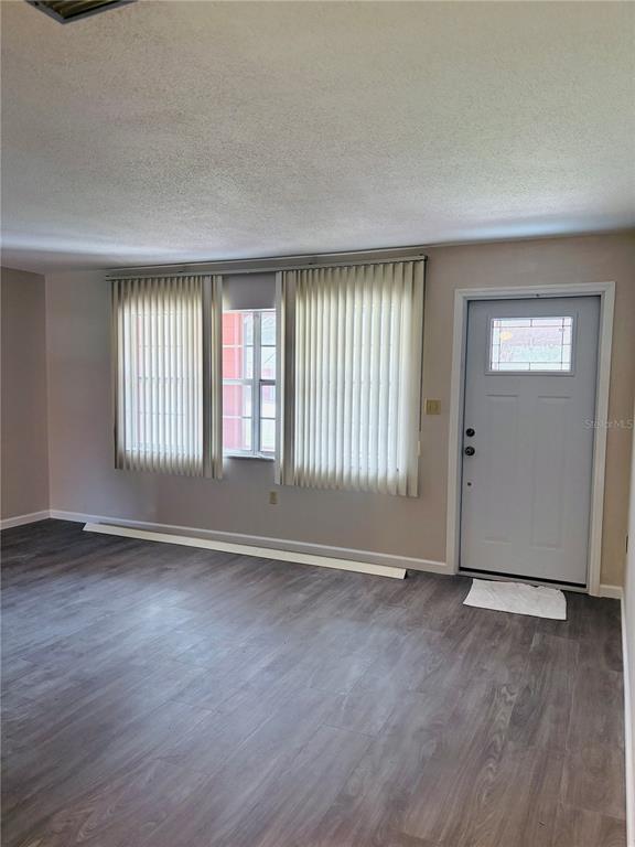 Photo - 33 Spring Loop