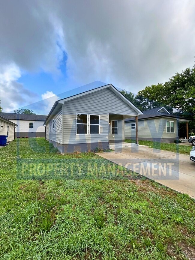 Photo - Single level, 3 bedroom home!