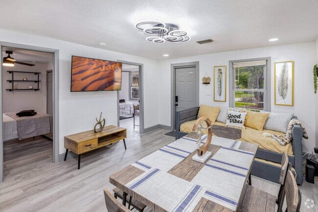 Building Photo - 7500 E Colonial Dr Rental