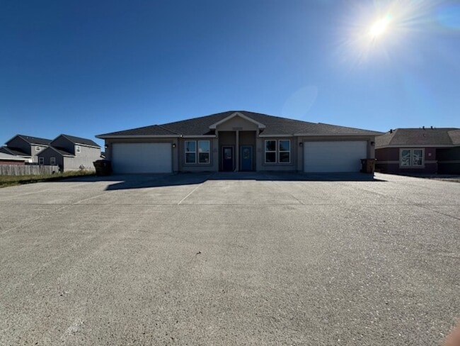 Building Photo - DCR602 Unit B