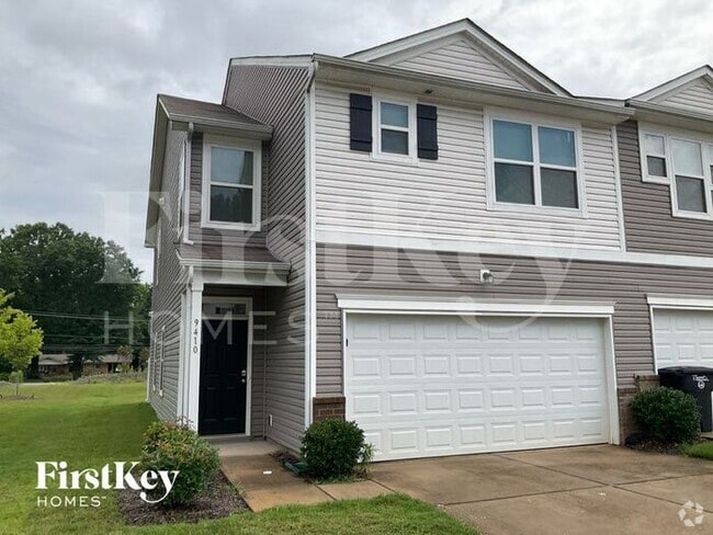 Building Photo - 9410 Village View Ct NW Rental