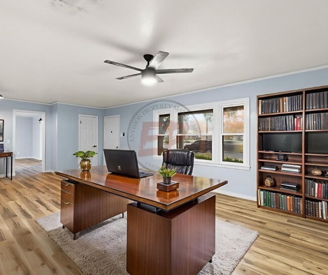 Photo - 828 N 43rd St