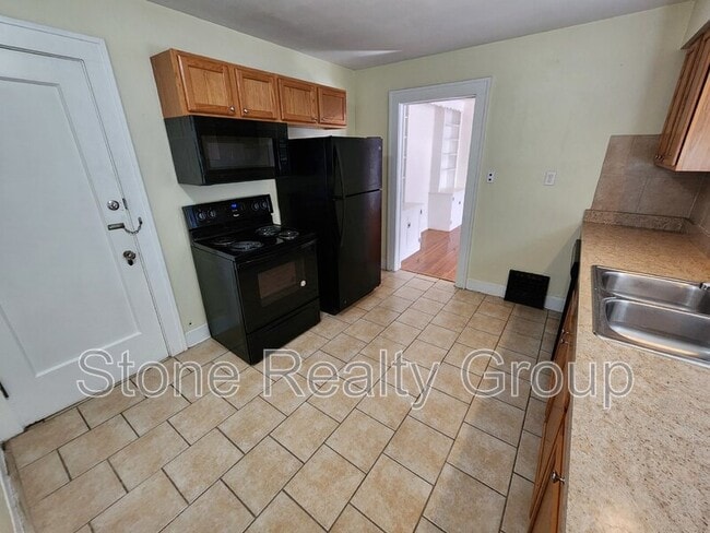 Photo - 127 Monterey Ave