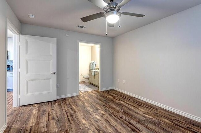 Photo - 2017 S Cooper St Unidad e1