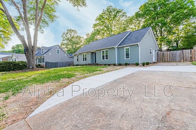 Photo - 111 Canebrake Dr
