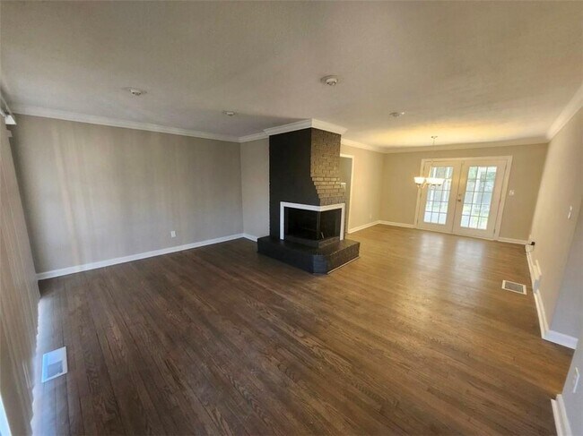 Photo - 3415 Hyland Dr