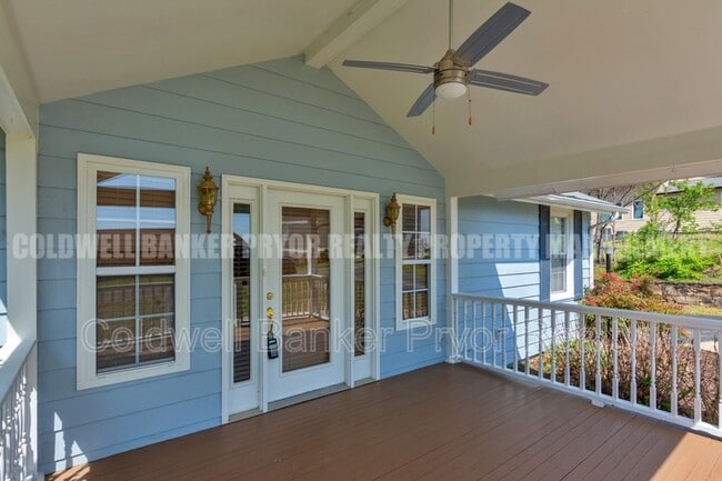 Photo - 323 Walsh Rd