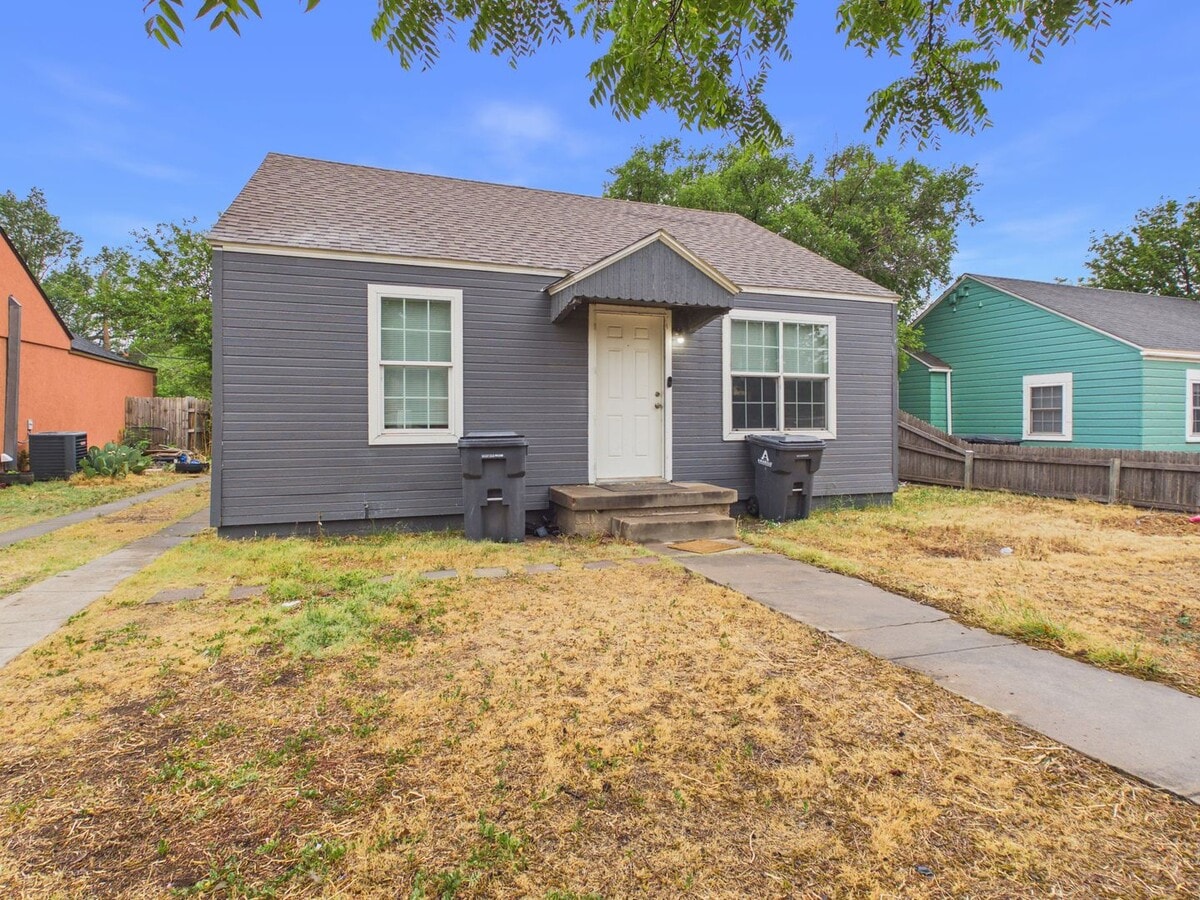 Photo - Wolflin~ 2 bedroom 1 bath!