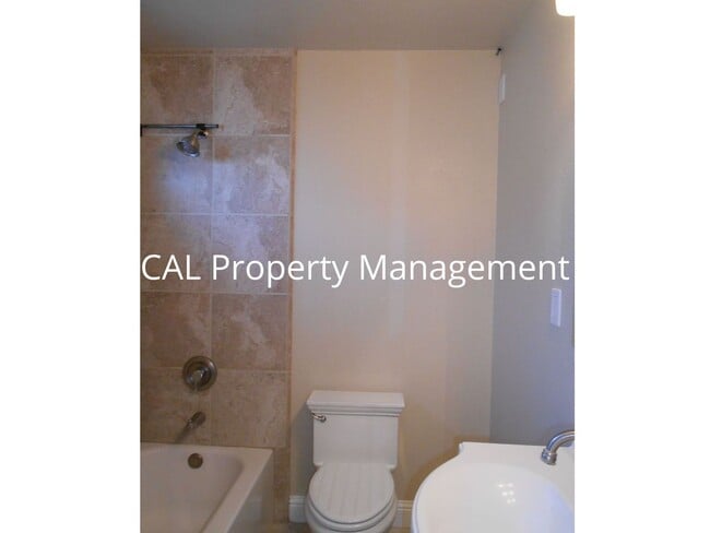 Photo - 218 Rochex Ave
