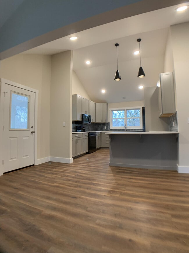 Photo - 1215 E Hunter Ave