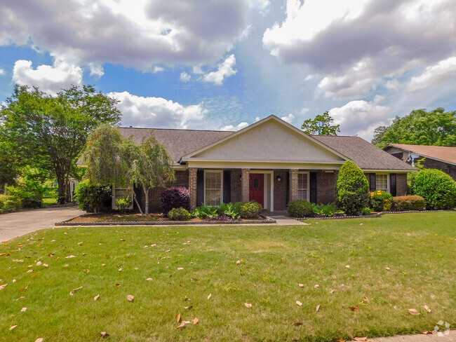 Building Photo - 212 Davors Dr Rental