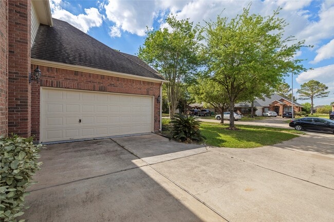 Photo - 1111 Blue Leaf Dr