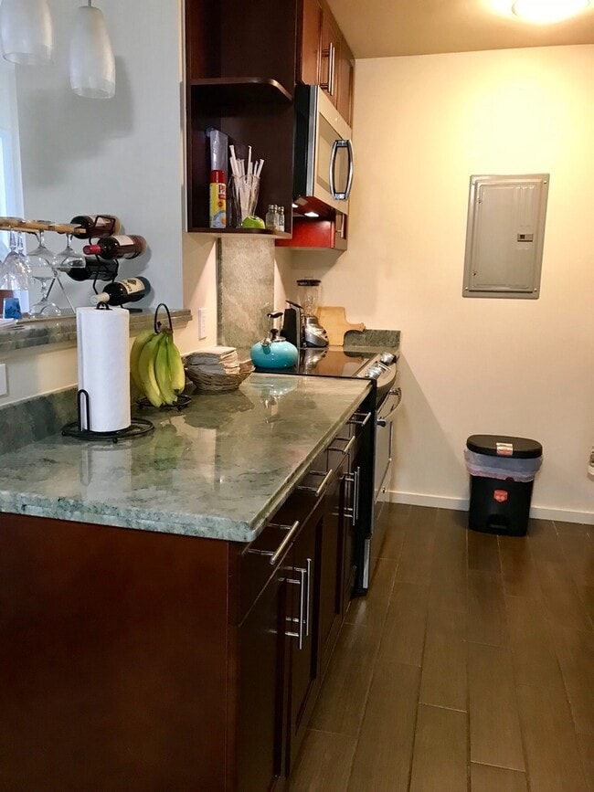 Photo - Beautiful & Convenient 2/2/2 Unit