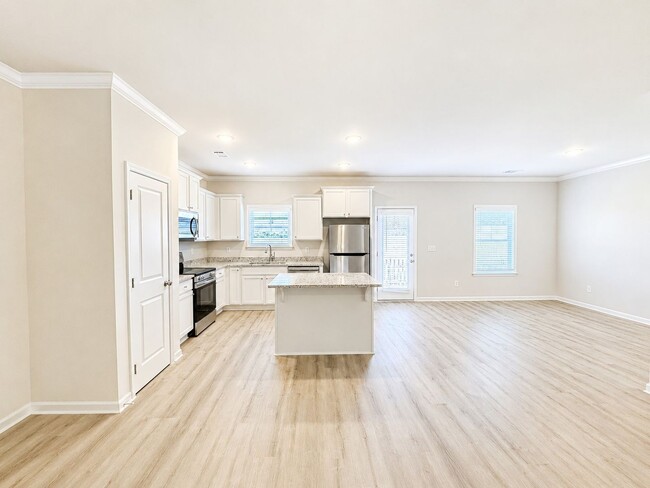 Photo - 208 Harvest Ridge Ln