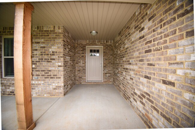 Photo - Brick 3 Bedroom Home in Moundville!