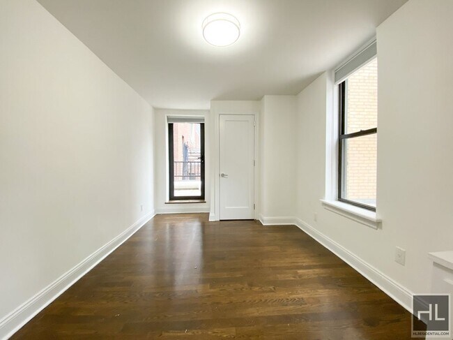 Photo - WEST 58 STREET Unidad PHA