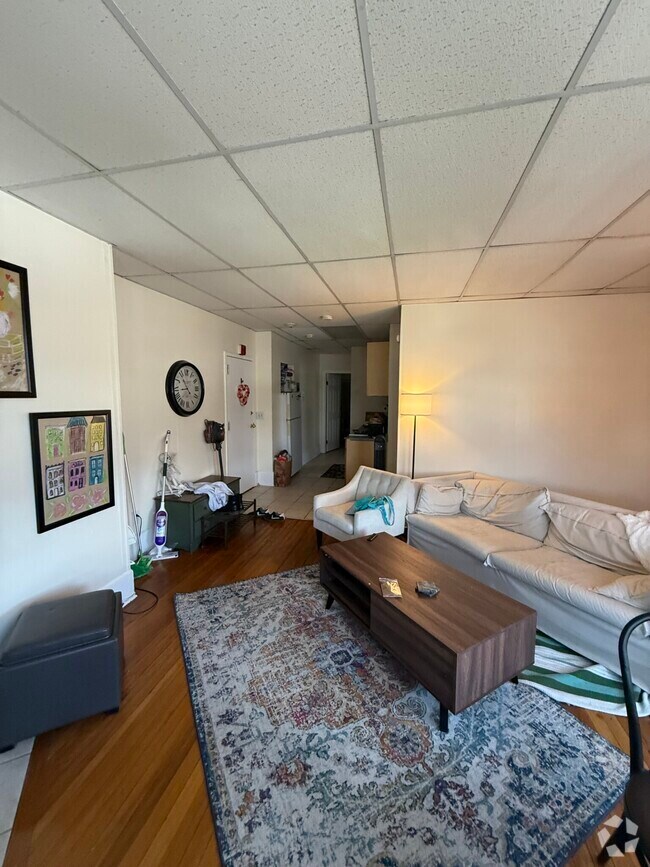 Building Photo - 879 Beacon St Rental