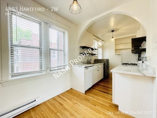 Photo - 4103 Hartford-2W Unidad 2W