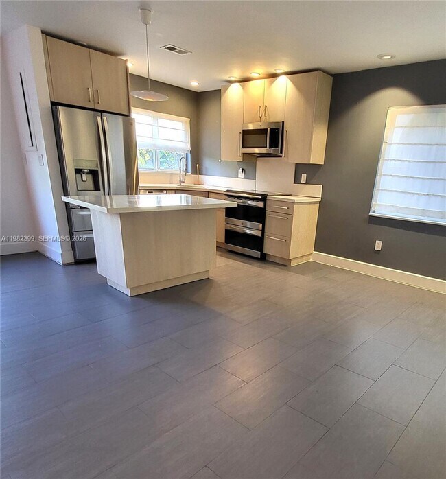 Photo - 13881 NE 2nd Ct