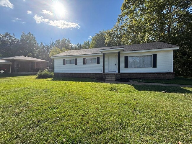 Building Photo - Fall in Love with Your New Home