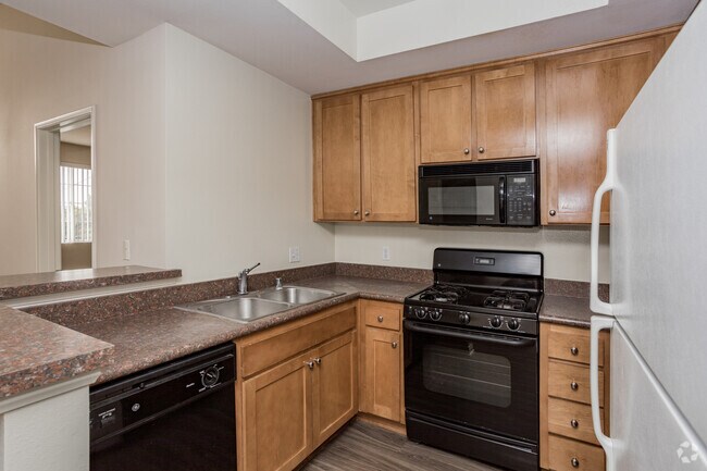 2BR, 2BA - 1223 SF