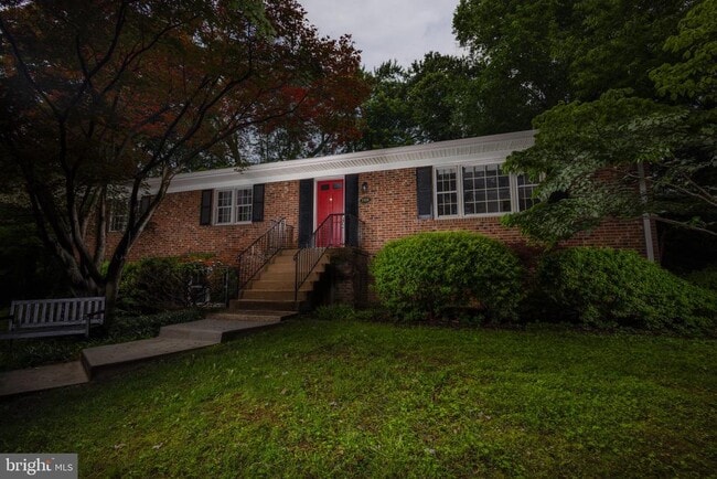 Photo - 9908 Minburn St House