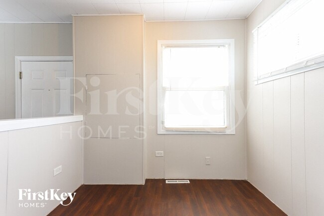 Photo - 14448 Kilbourn Ave