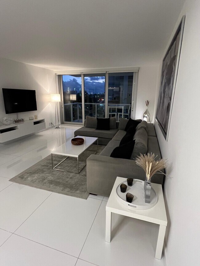 Photo - 1000 West Ave Unit Mirador #407