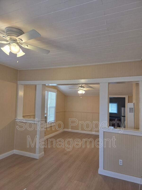 Photo - 721 Broadway St