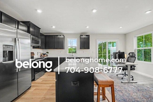 Photo - 1517 39th Ave Lp NE