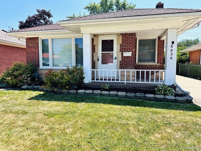 Photo - 18028 Empire Ave House