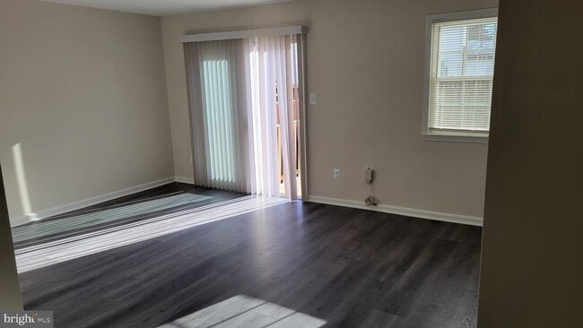 Photo - 2055 Pilgrim Dr