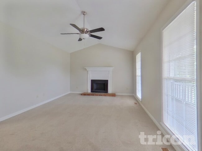 Photo - 178 Nicole Dr