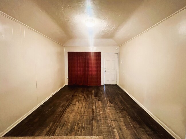 Photo - N6 Unit 944 Sw 35-1