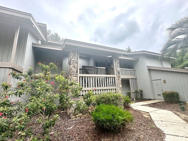Building Photo - Lofty Vibes & Backyard Views – Your Dream ...