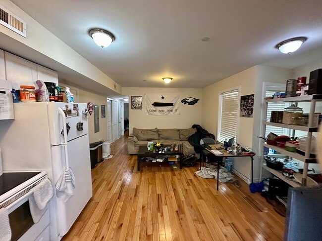 Building Photo - 4442 Cresson St Unit B