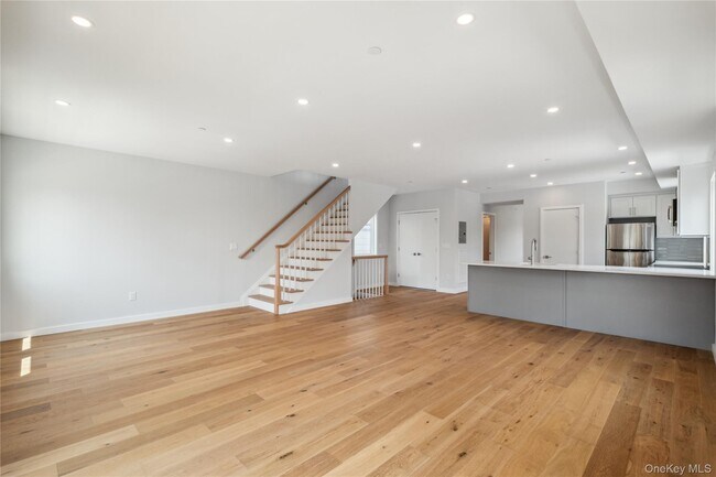 Photo - 46 Hudson St Unit 3