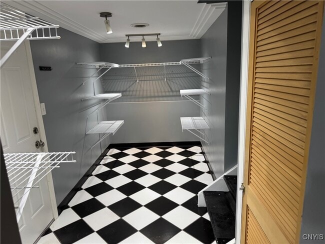 Building Photo - 9479 Bygone Dr