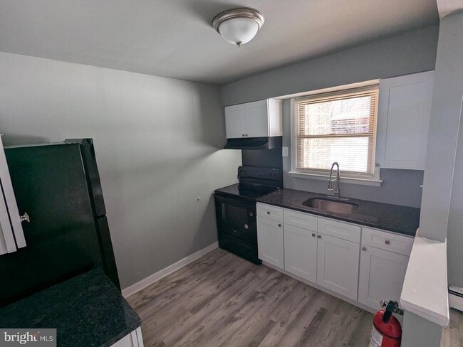 Building Photo - 20 Fort Sumpter Rd Unit A8 Rental