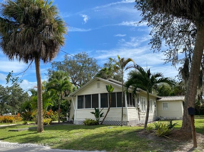 Photo - 1903 Fletcher St