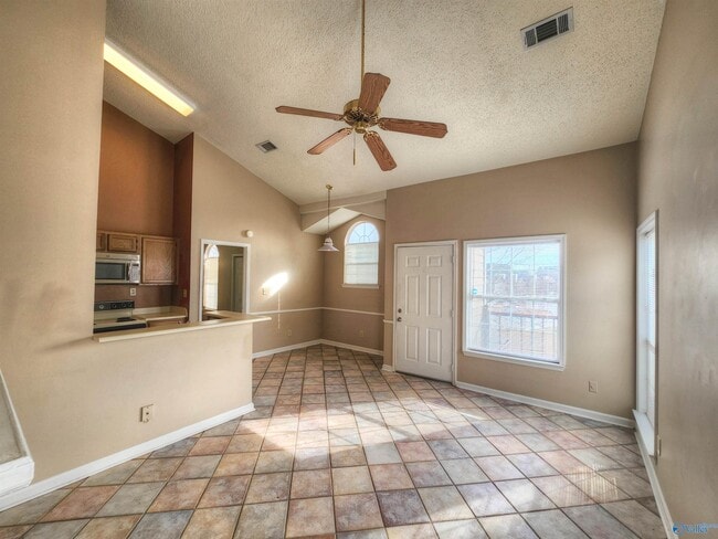 Photo - 165 Waters Edge Ln Unidad 165