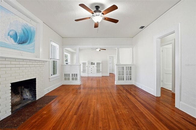 Photo - 725 8th St N