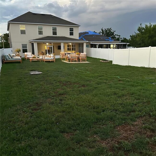 Photo - 944 Killarney Ln