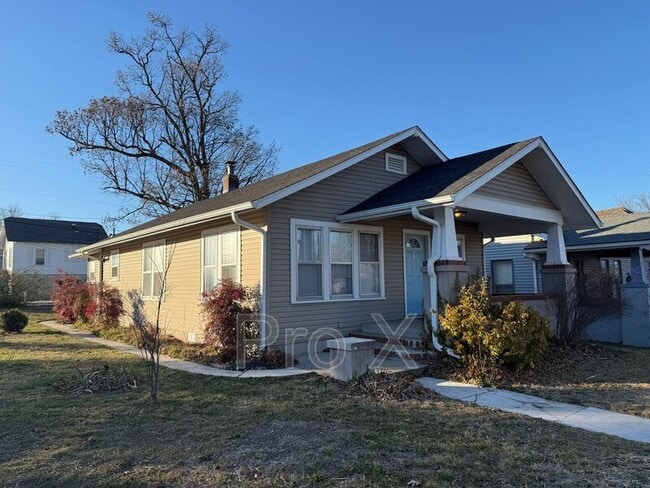 Building Photo - 3030 S Wall Ave