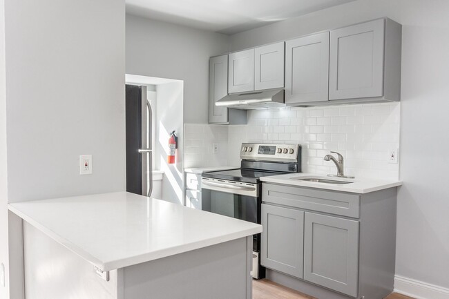 Photo - 827-829 W Linden Street Unit Apt 829-6