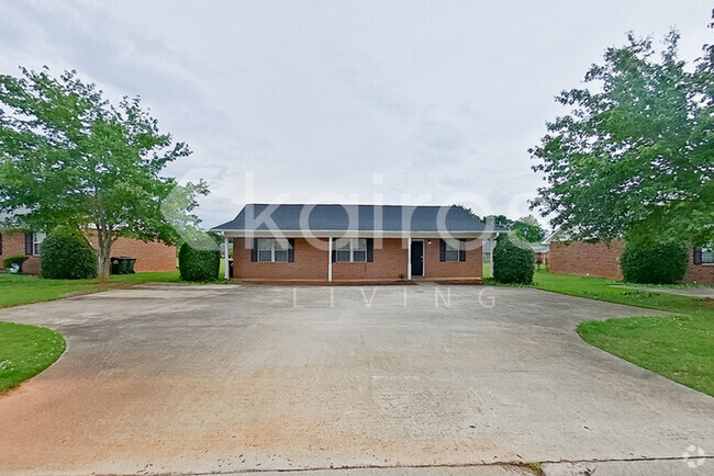 Building Photo - 320 Deer Park Dr Rental
