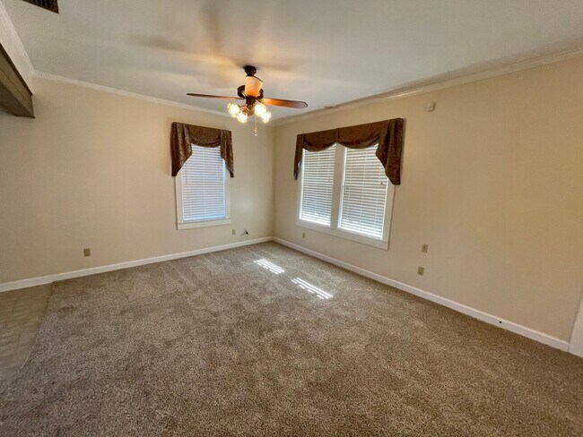 Photo - MOVE IN READY!