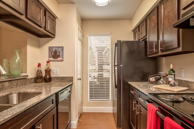 Photo - Timberlake Apartments