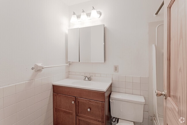 1BR, 1BA - 600 SF - Remington Apartments