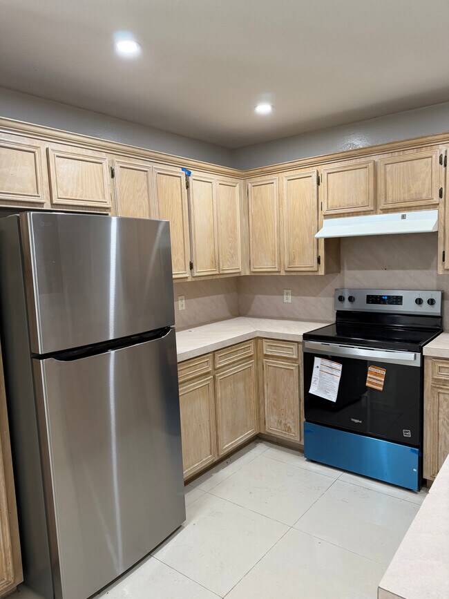 Kitchen - 2201 Umbel St Unit A